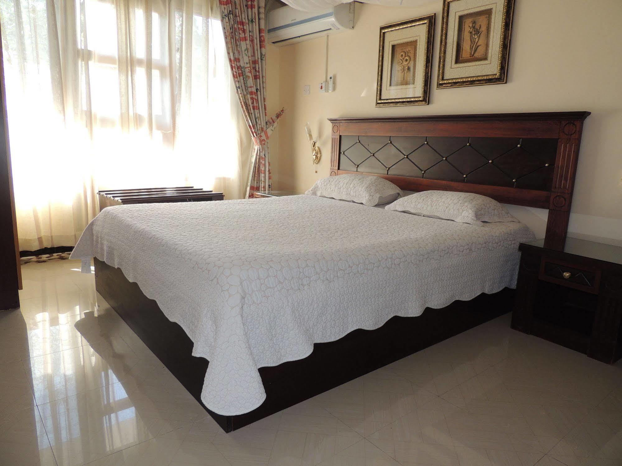New Dodoma Hotel Bagian luar foto