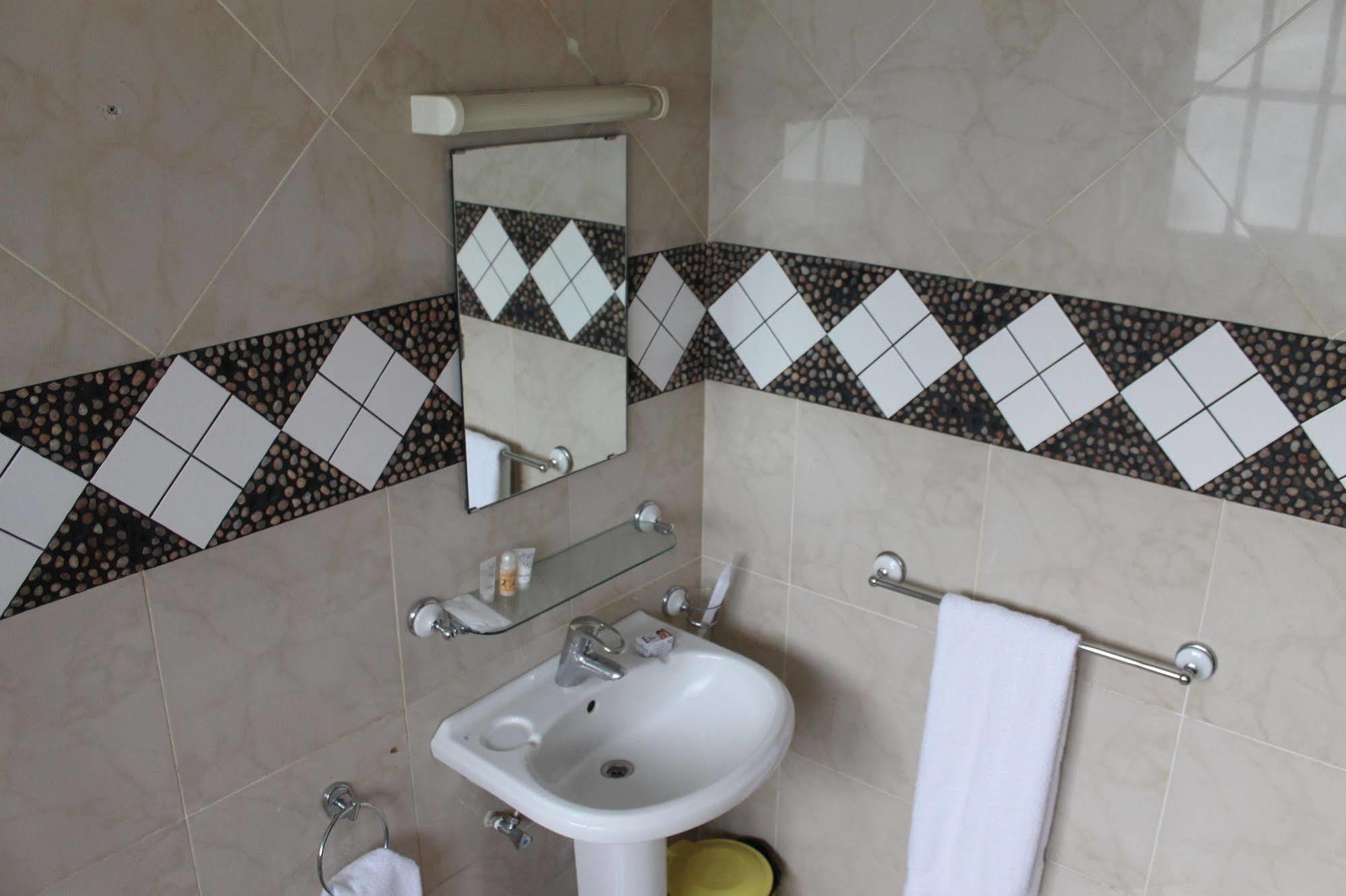 New Dodoma Hotel Bagian luar foto